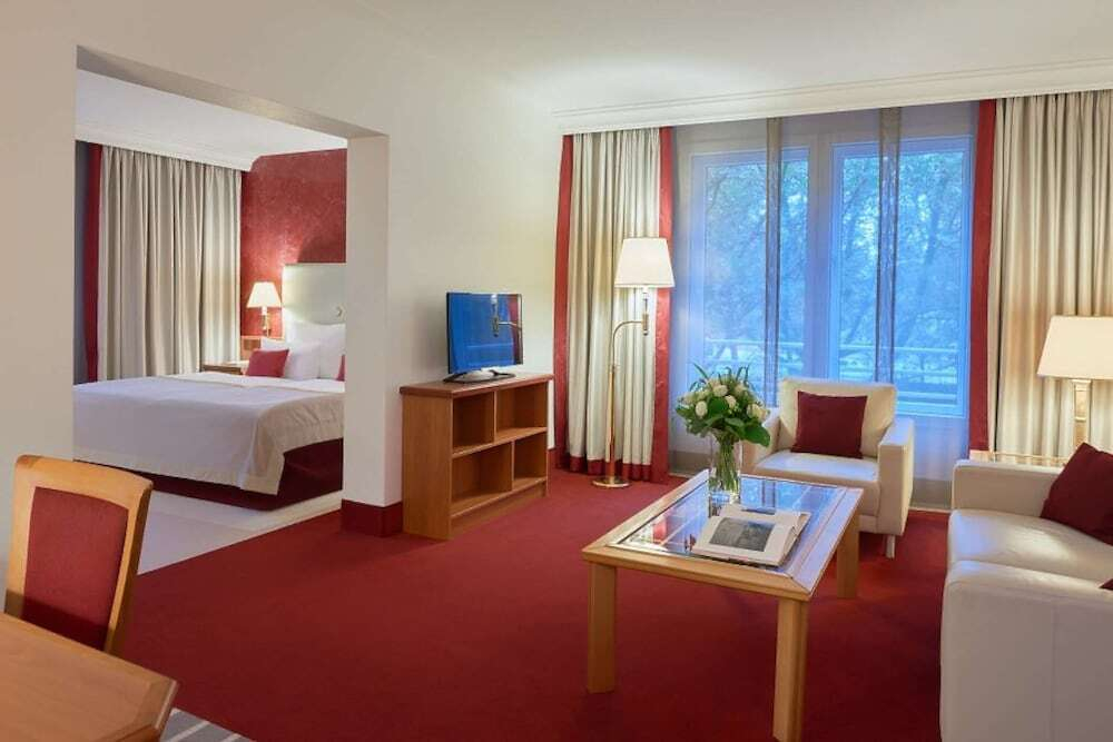 Grand Mercure