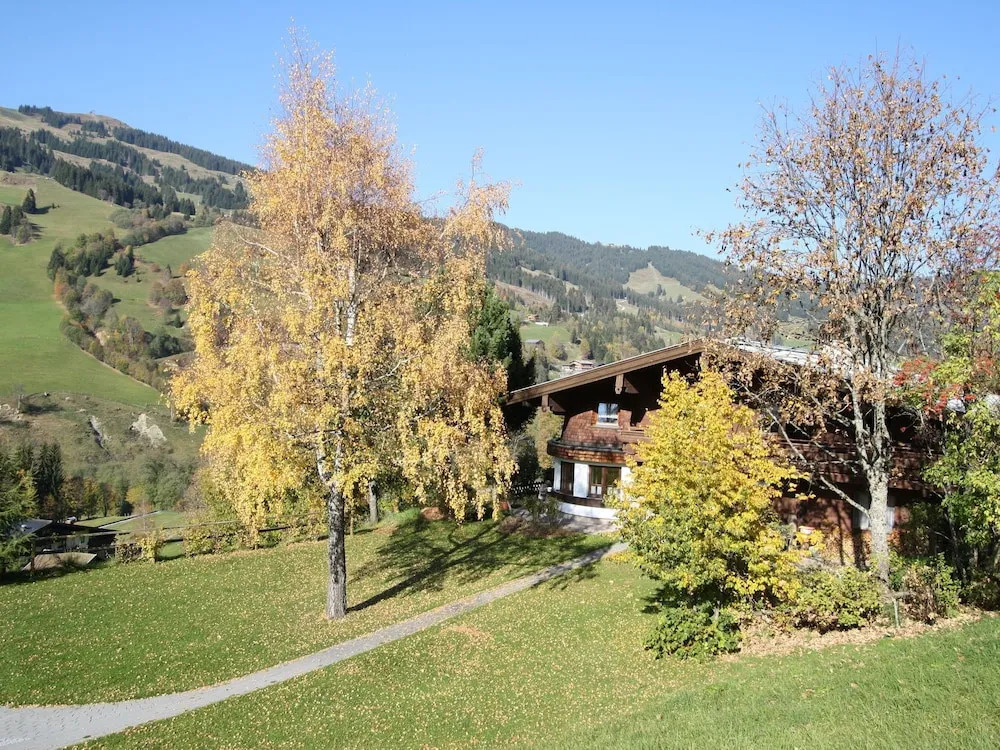 Peaceful Apartment in Hinterglemm With Camping Cot