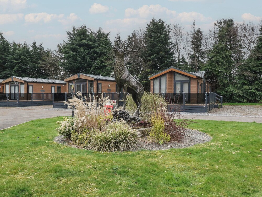 Lodge 2