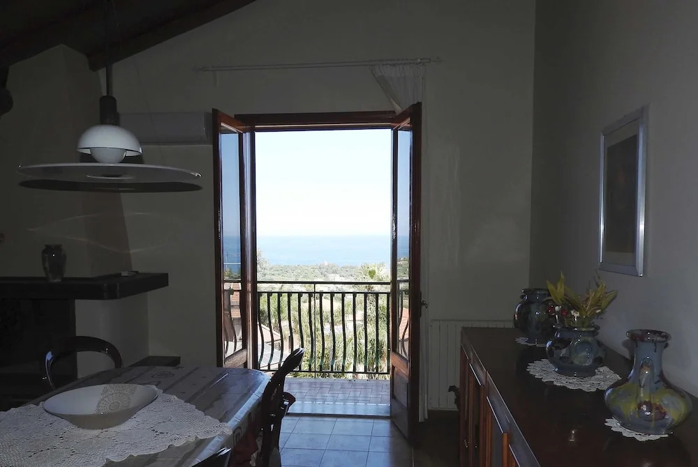 Mansarda sul mare dei Ciclopi