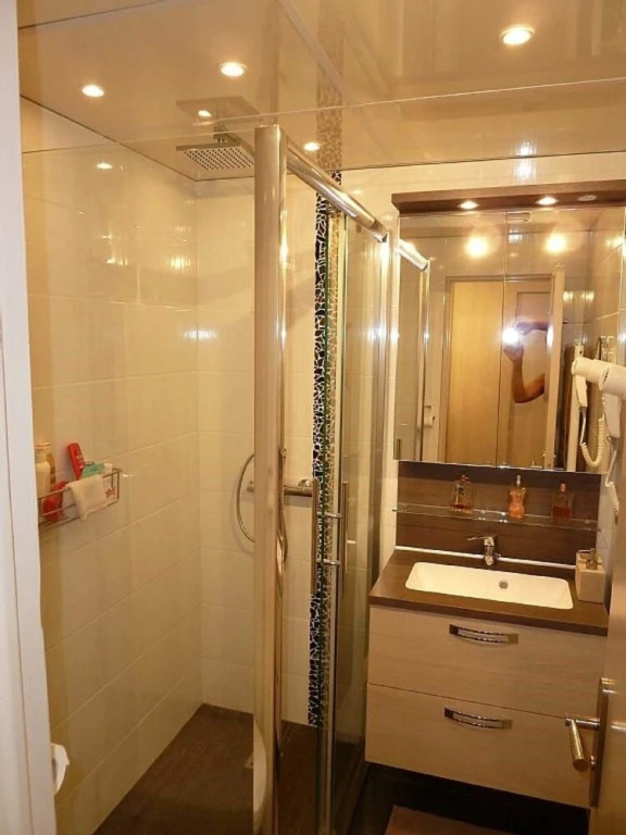 One Bedroom Carlton