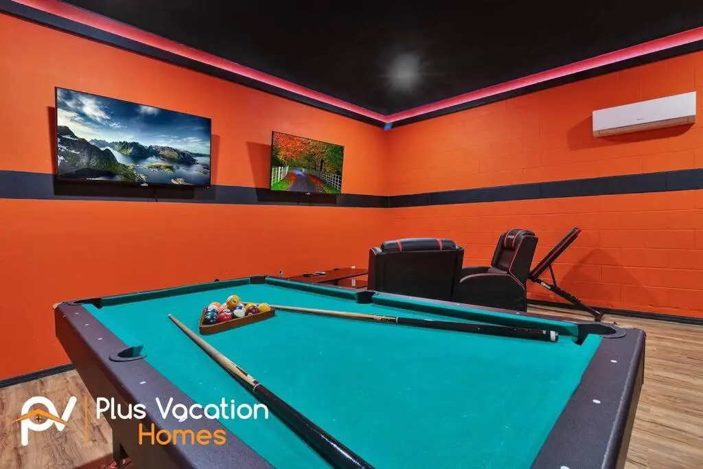 25% Off 8BR Villa wPrivate PoolSpaGame Movie Room