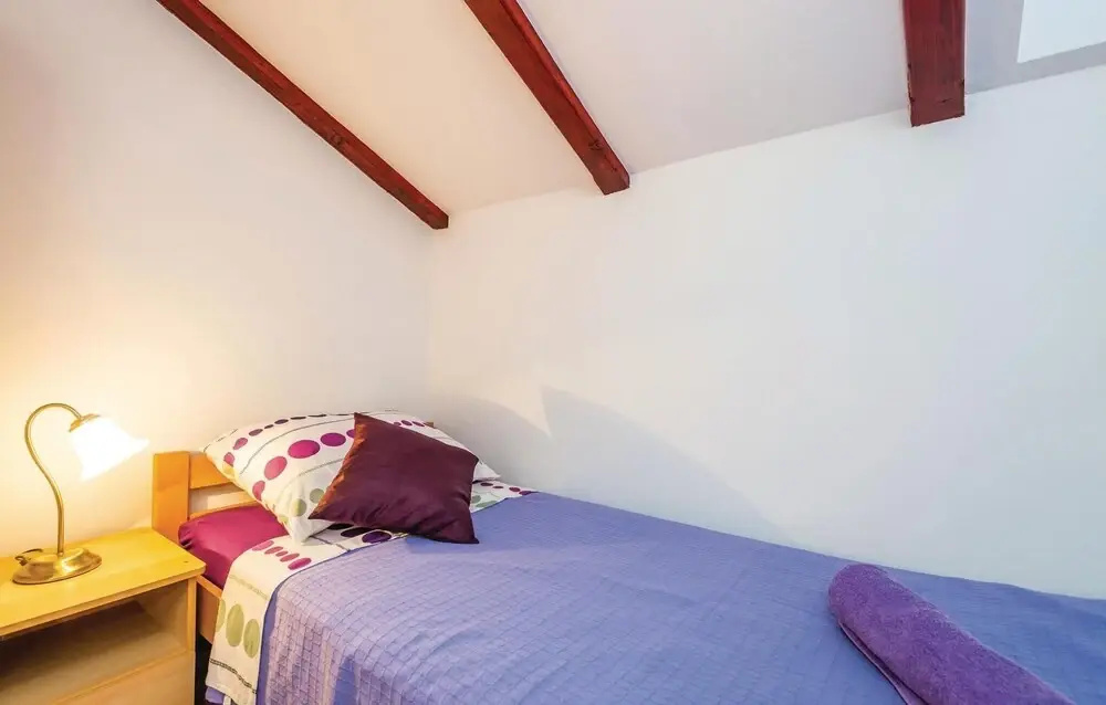 Beautiful Home in Moscenicka Draga With Wifi and 2 Bedrooms