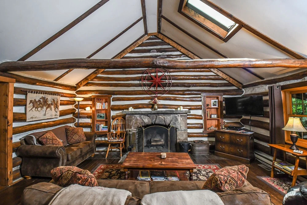 Tucked Inn 4 Bedroom House