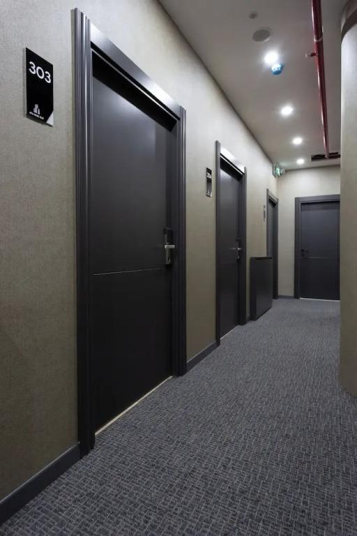 Atm Suit Otel