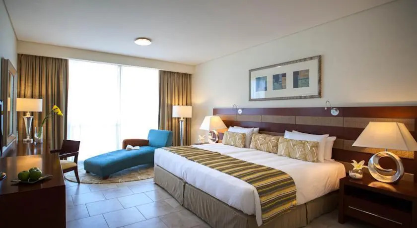 Oasis Beach Tower Apartments
