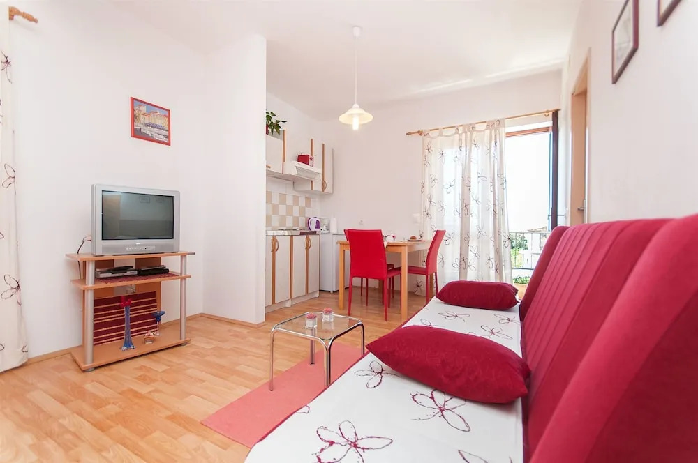 Apartment and Rooms Sanja Vodice