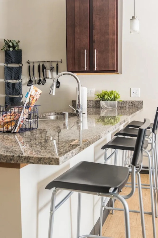 1 BR Downtown Loft Near Fiserv Forum by Frontdesk
