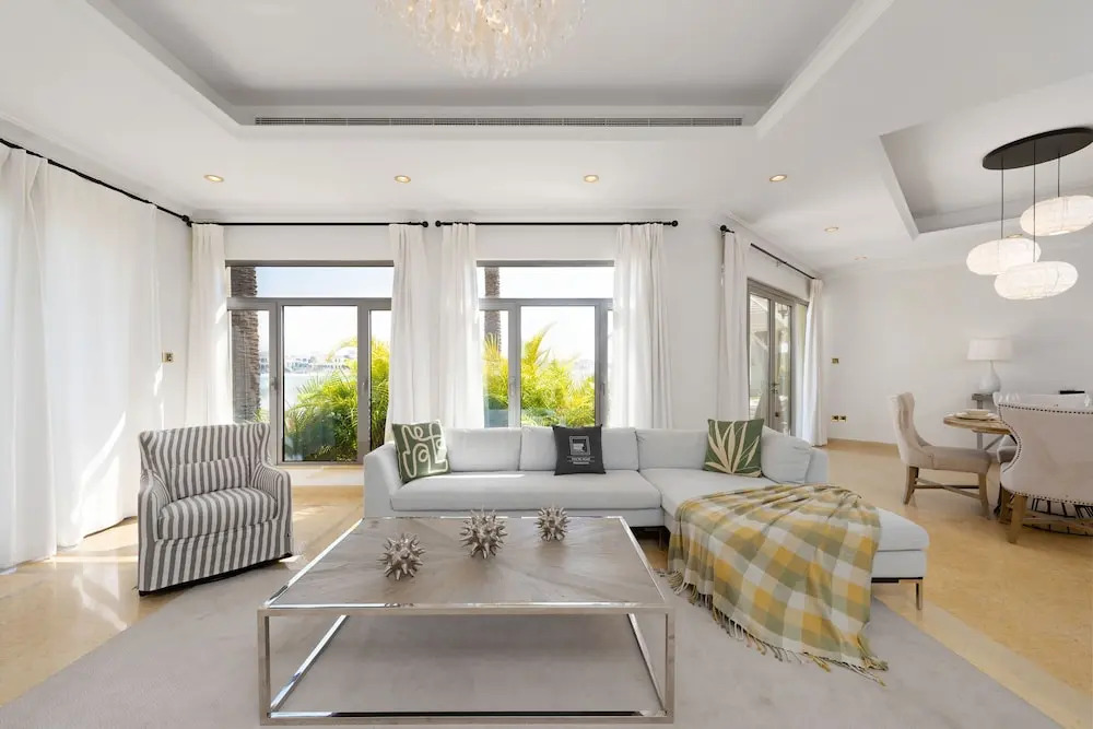 Maison Privee - Exclusive Villa with Private Pool, Garden & Beach