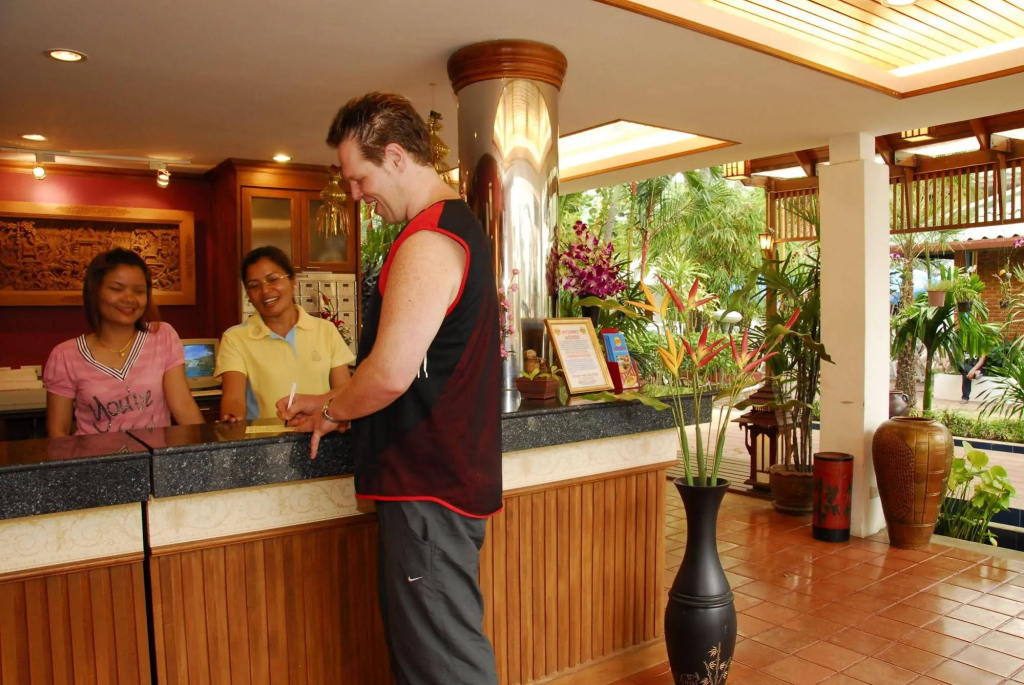 The Expat Hotel Patong