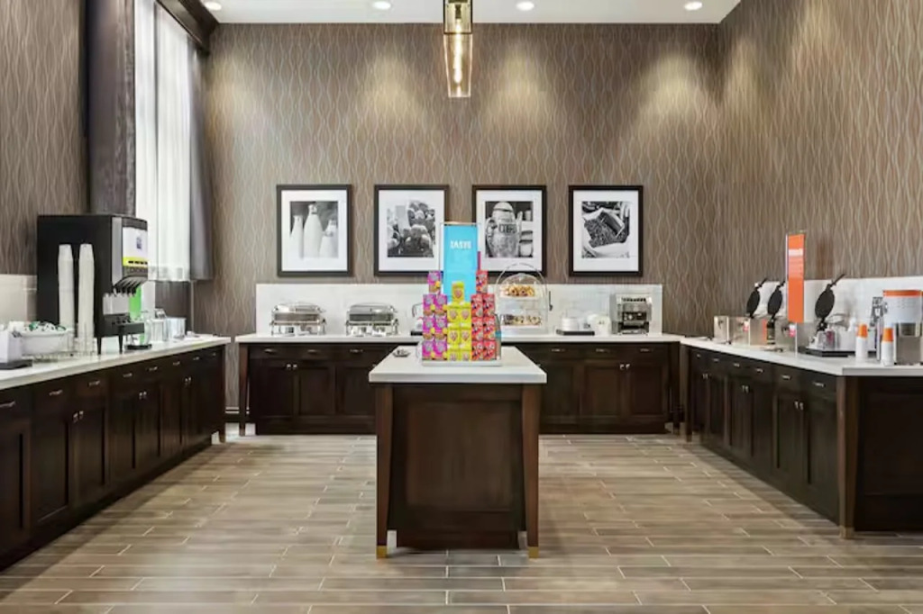 Hampton Inn Suites Kansas City Downtown Crossroads