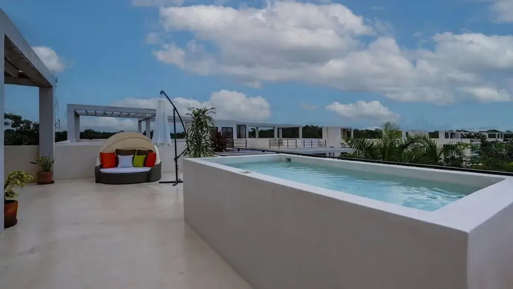 Luxury Penthouse w Private Pool Stunning Views