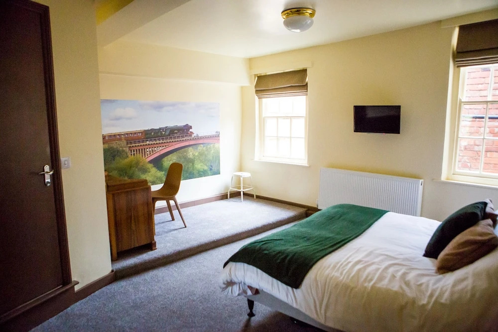 The Golden Lion Inn