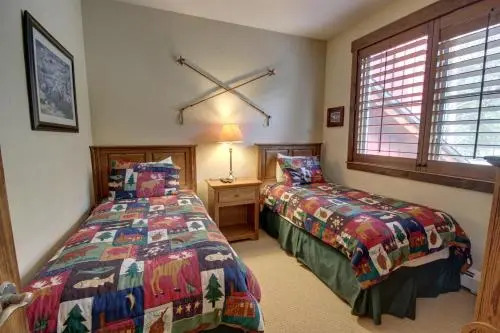 1856b The Seasons - 1 Br Hotel Room