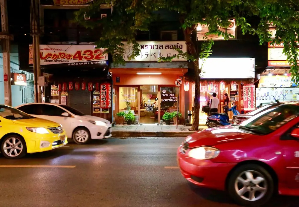 Travel Lodge Suriwongse - Adult only