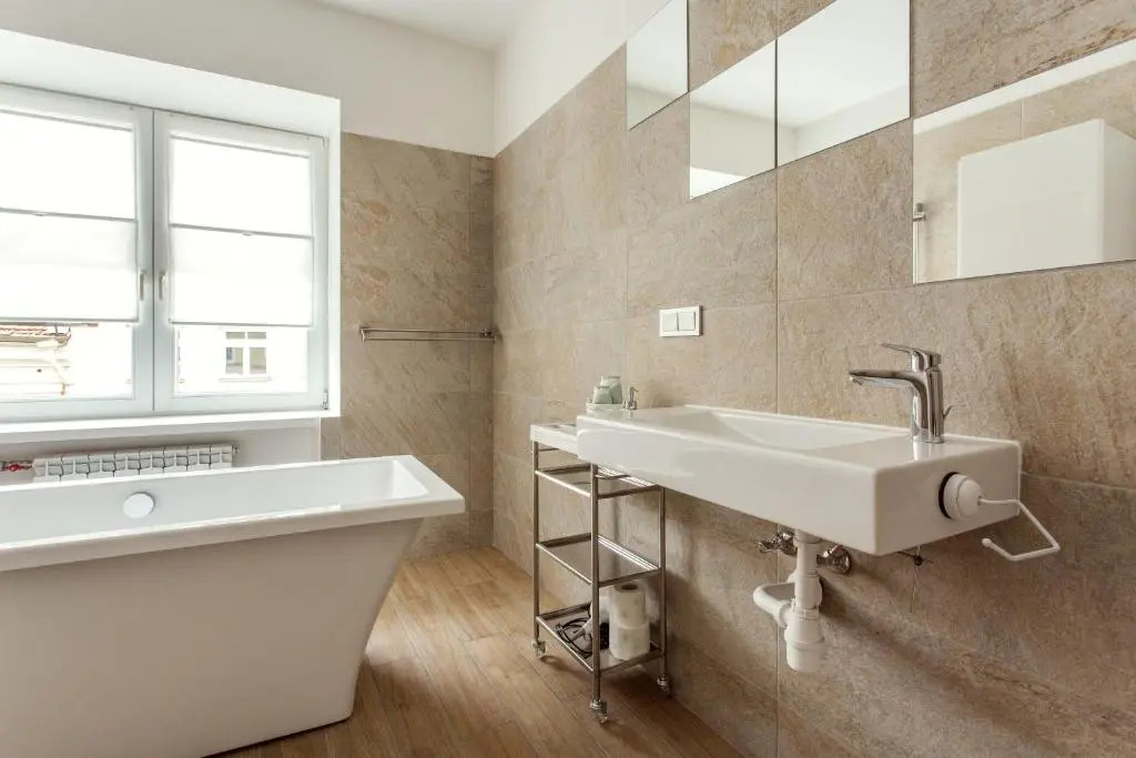 #stayhere - Spacious 2BDR Two Floor I Heart of Old Town