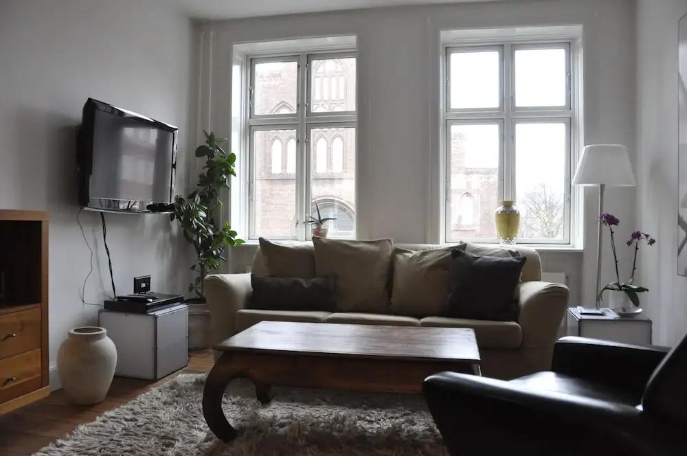 1 Bedroom Apartment near Tivoli 484 - 1