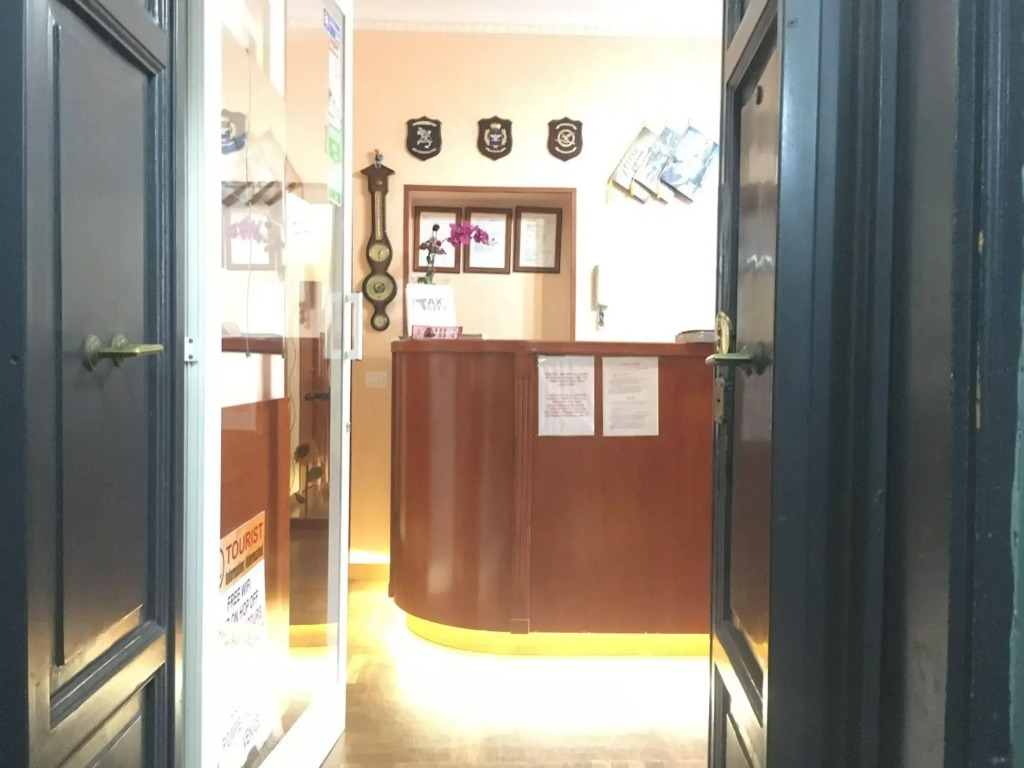 Lam Guest House