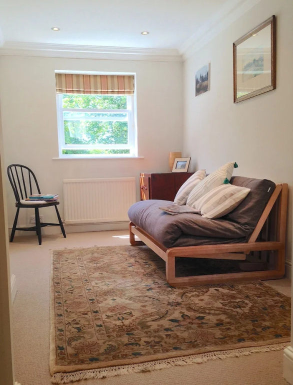 2 Bedroom Apartment In Chelsea With Terrace