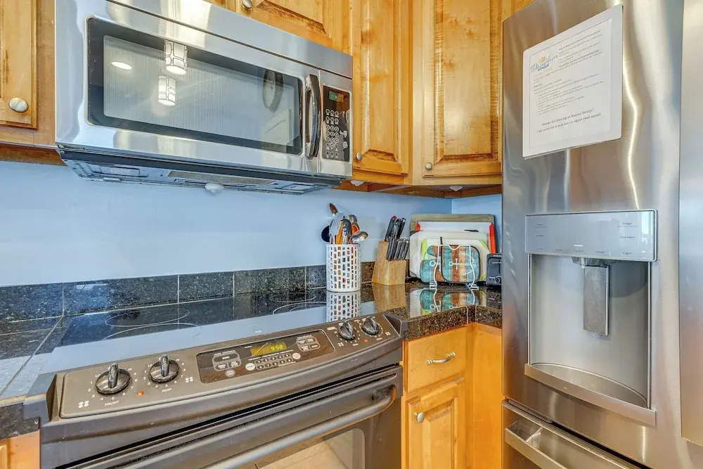 Water View Dauphin Island Condo w/ Boat Slips