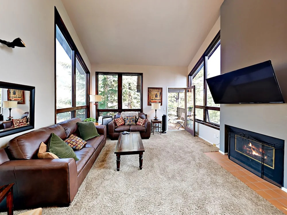2148 Apache Trail Townhouse #11 5 Bedrooms 4 Bathrooms Townhouse