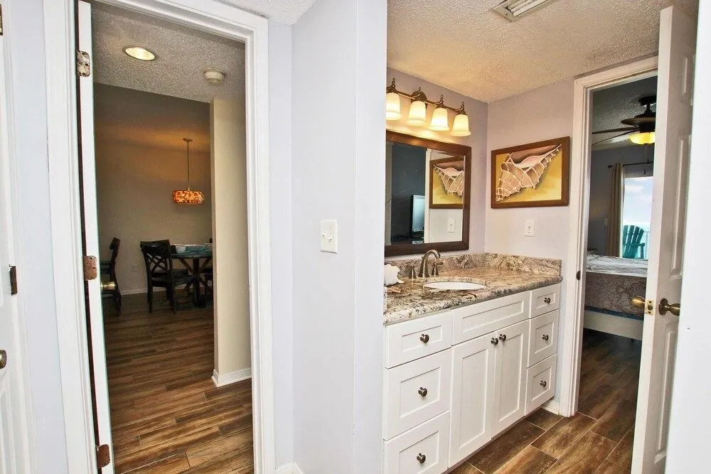 Ocean House 1904 2 Bedroom Condo by RedAwning