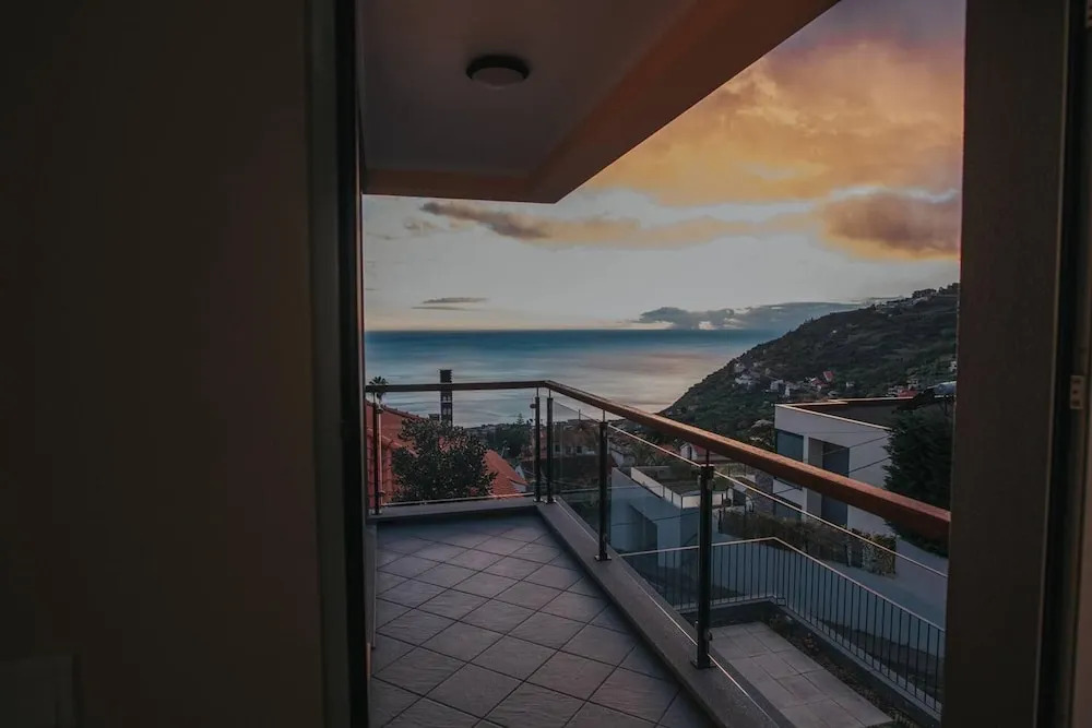 Beautiful 3-bed House in Arco da Calheta