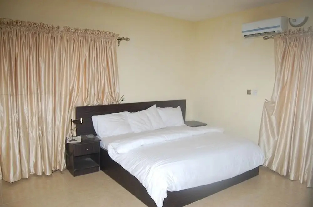 Bella Rose Hotel