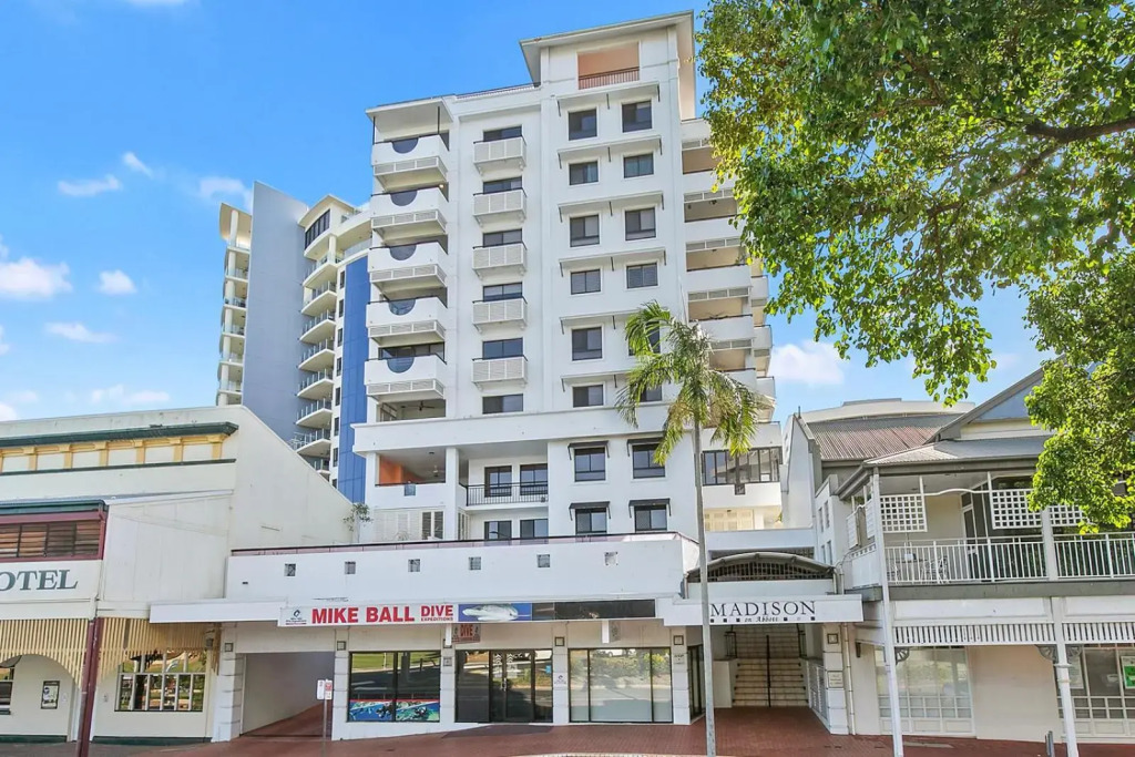 Stunning Costal 3 Bedroom Apartment In Cairns Cbd