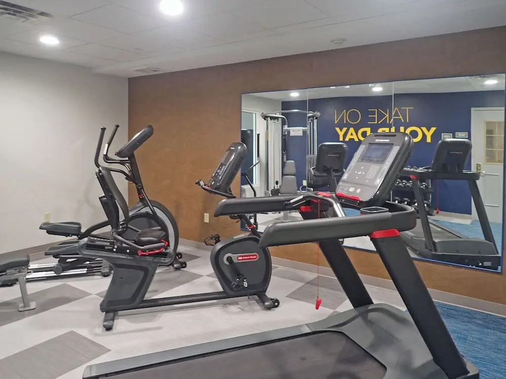 Country Inn & Suites by Radisson, Hampton, VA