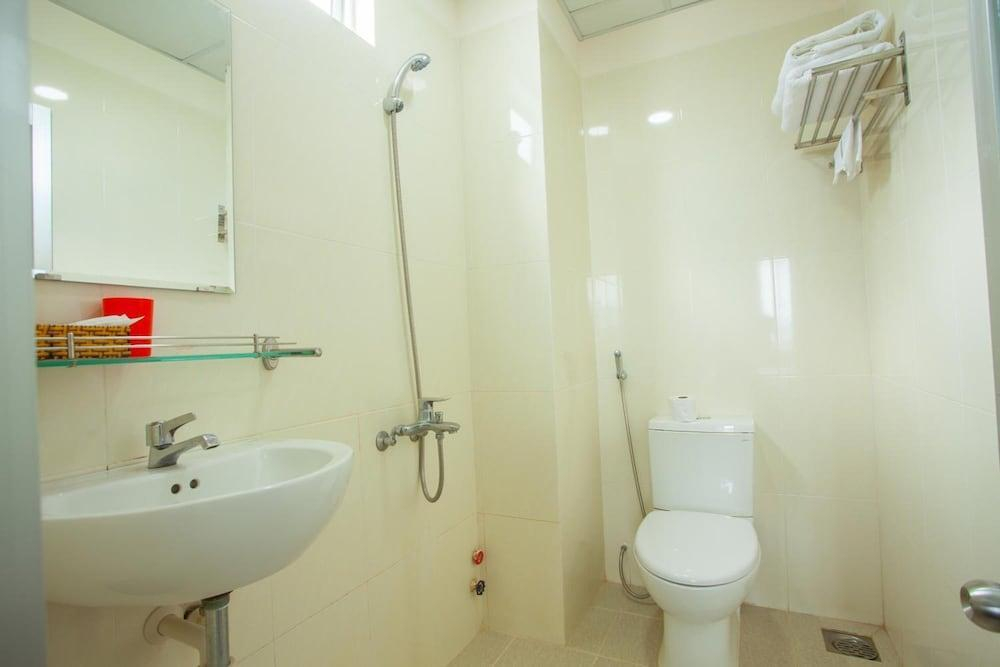 Thanh Long Hotel