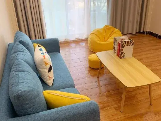Fangxian Rich Hotel