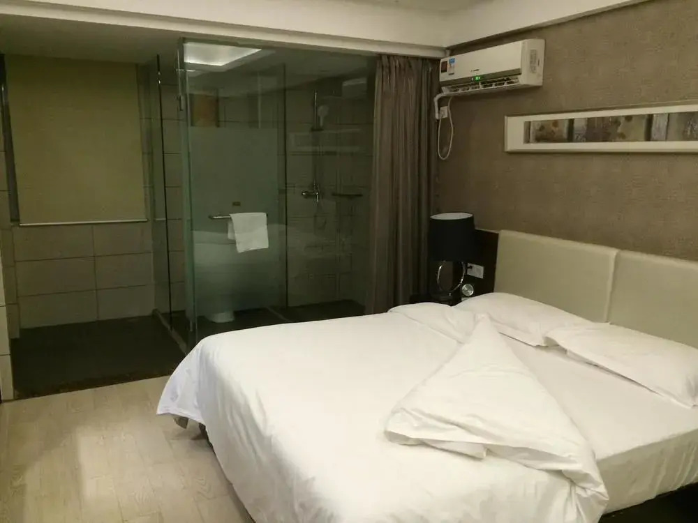 Luminous Jade Hotel