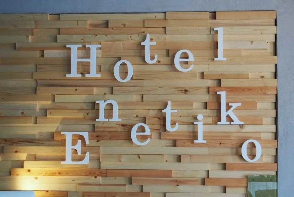 Enetiko Resort