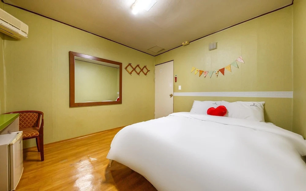Hotel YAM Yeosu Hakdong