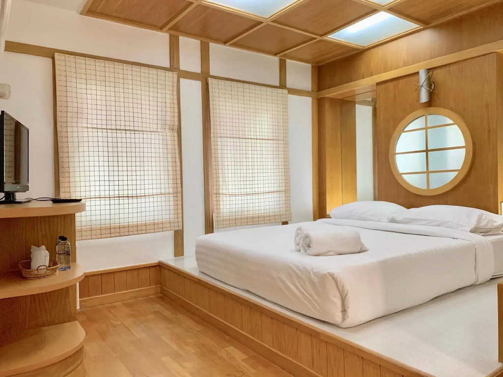 Chaleelay Hotel