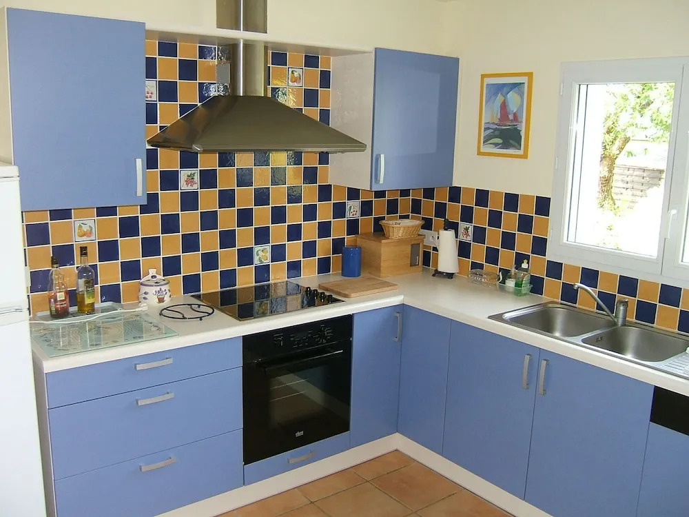 Classic Holiday Home in Riec-sur-bélon With Private Garden