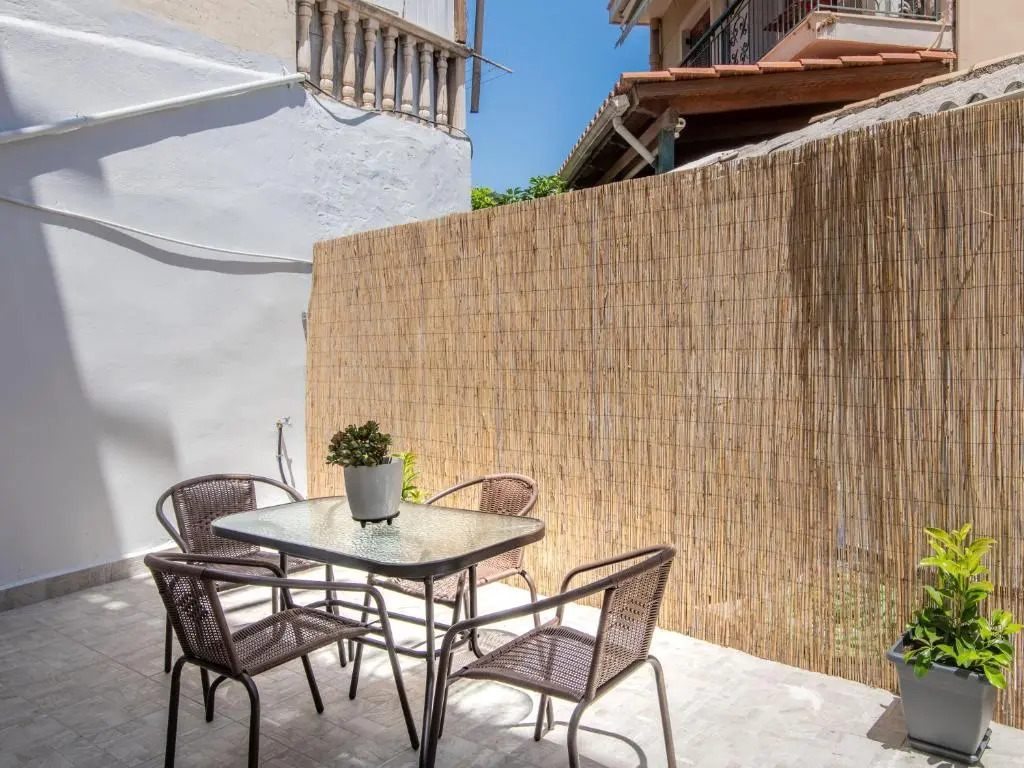 Selozia Apartments