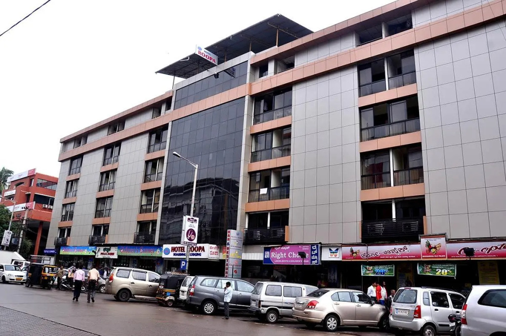 Hotel Roopa