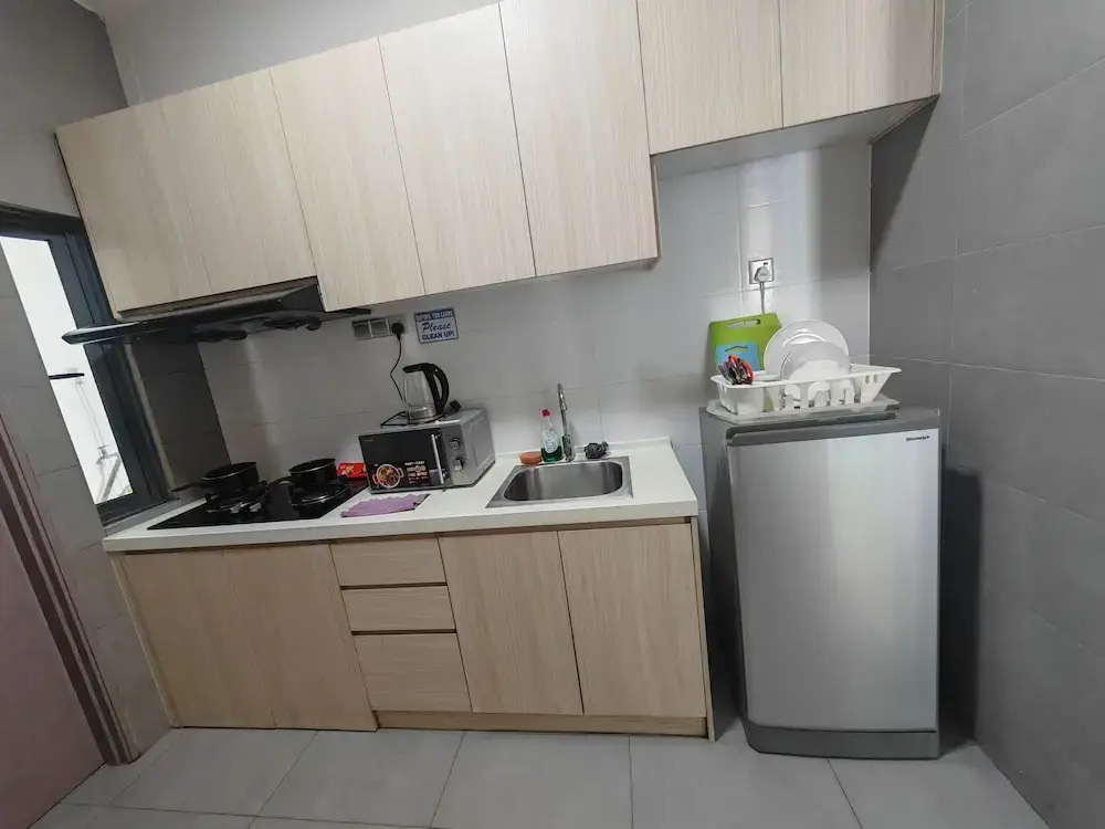 AMERIN MALL CONDO SUITE KL By VP