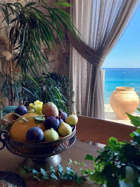 Stone Luxury Suites