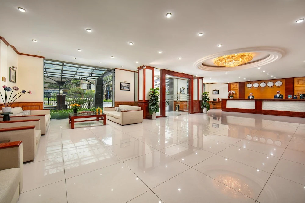 A25 Premium Hotel - 705 Lac Long Quan
