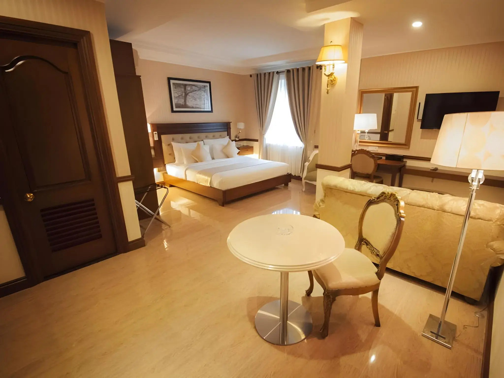 Central Hotel & Residences Swimming Pool