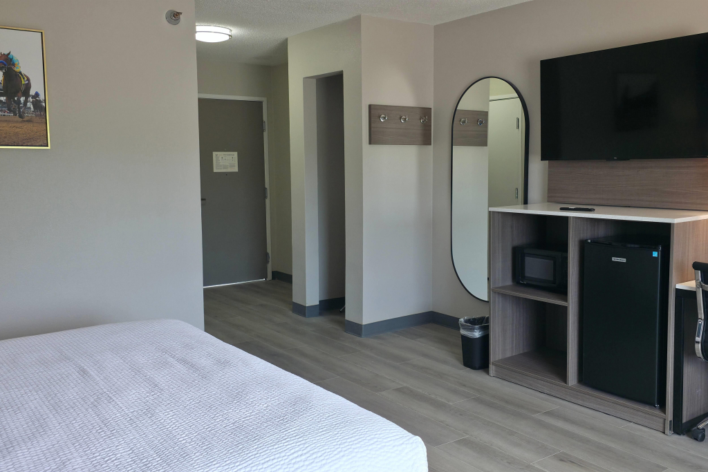 Baymont by Wyndham Louisville Southwest