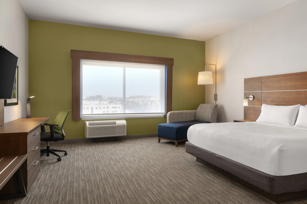 Holiday Inn Express & Suites - Aurora by IHG