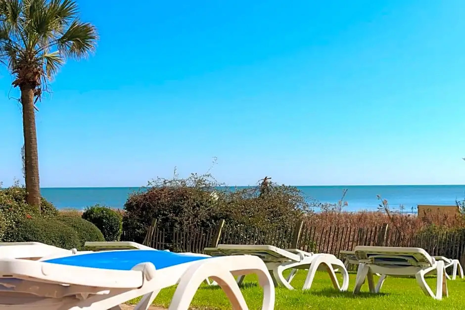 Schooner II Beach and Racquet Club