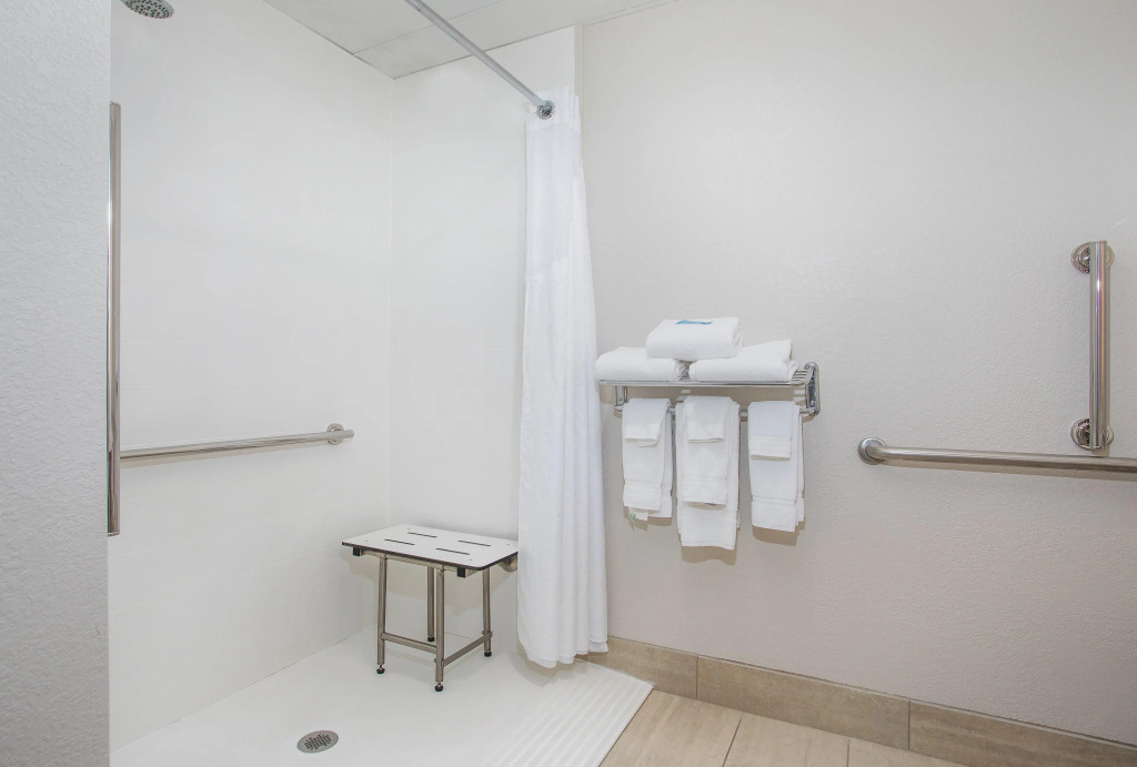 Holiday Inn Express & Suites Alcoa Knoxville Airport by IHG