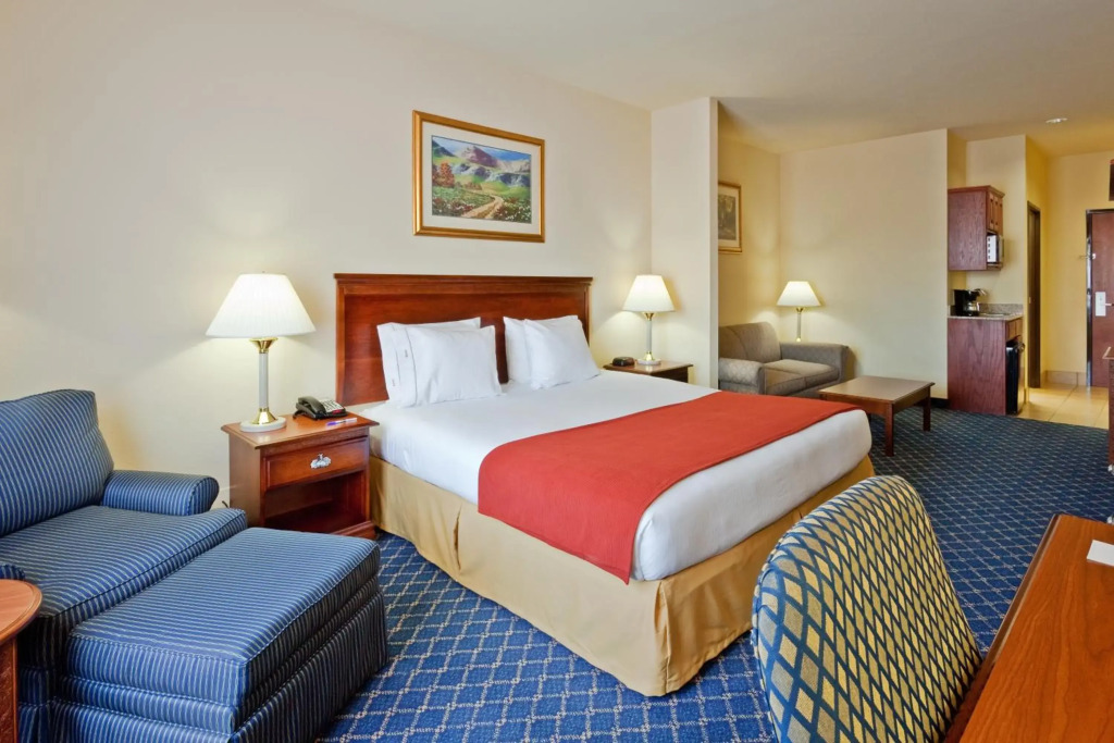 Holiday Inn Express Hotel & Suites Paragould by IHG