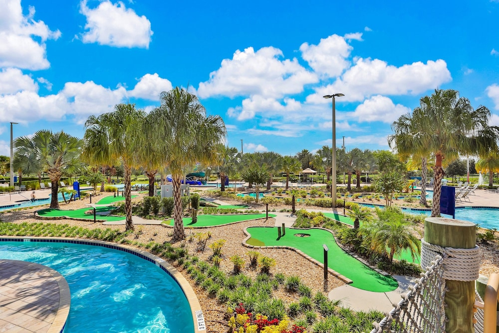 2-story Townhouse Near Disney W/private Heated Pool, Shared Clubhouse, Gym, AC