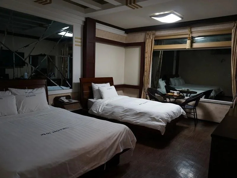 Xi Motel